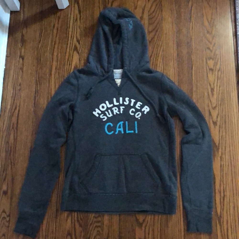 Hollister grey sweatshirt
